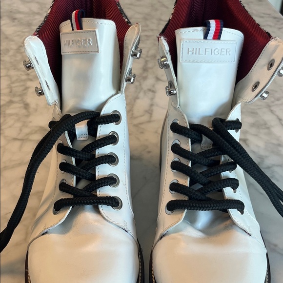 Tommy Hilfiger Women’s White and Red Combat Boots Size 9 1/2 - Picture 7 of 8